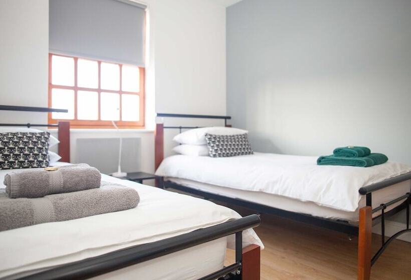 Quire Court Apartments