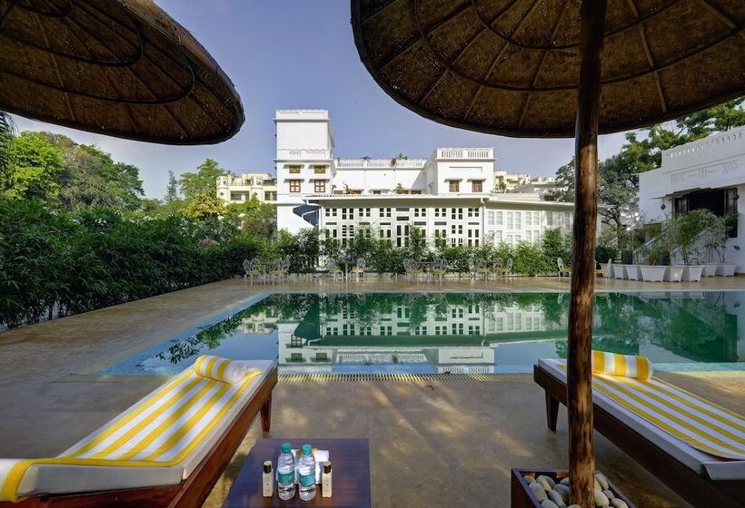 منتجع Saraca Hotel Lucknow
