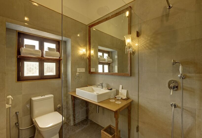 منتجع Saraca Hotel Lucknow