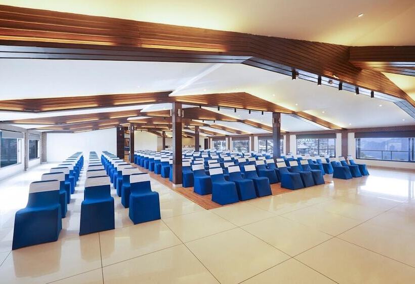 渡假胜地 Sterling Kufri