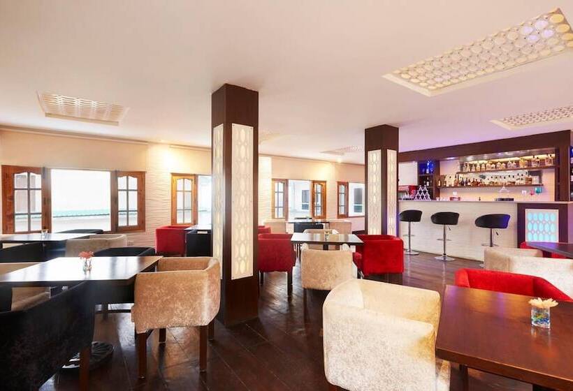 渡假胜地 Sterling Kufri