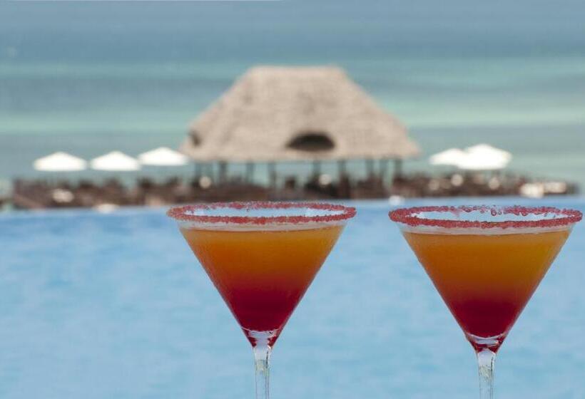 Sea Cliff Resort & Spa