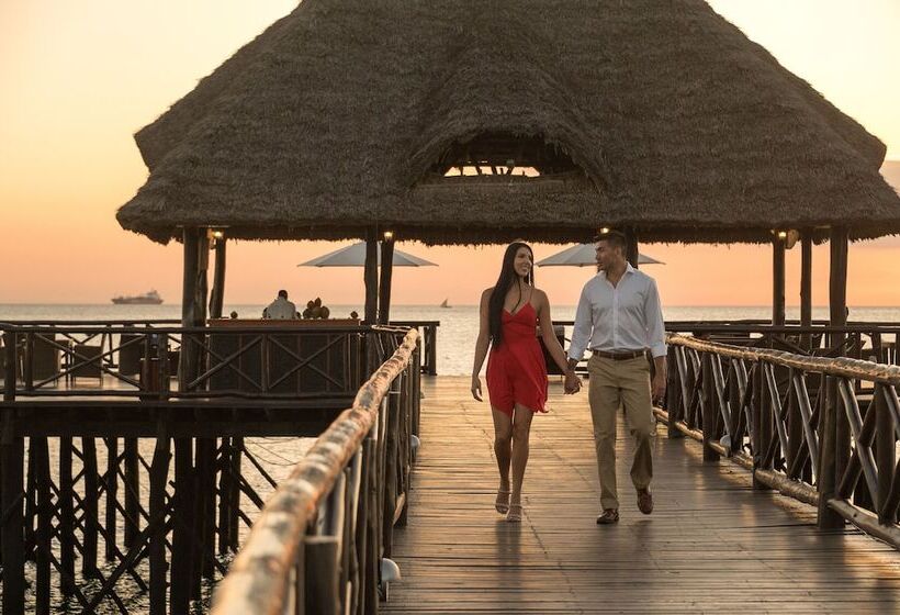 Sea Cliff Resort & Spa