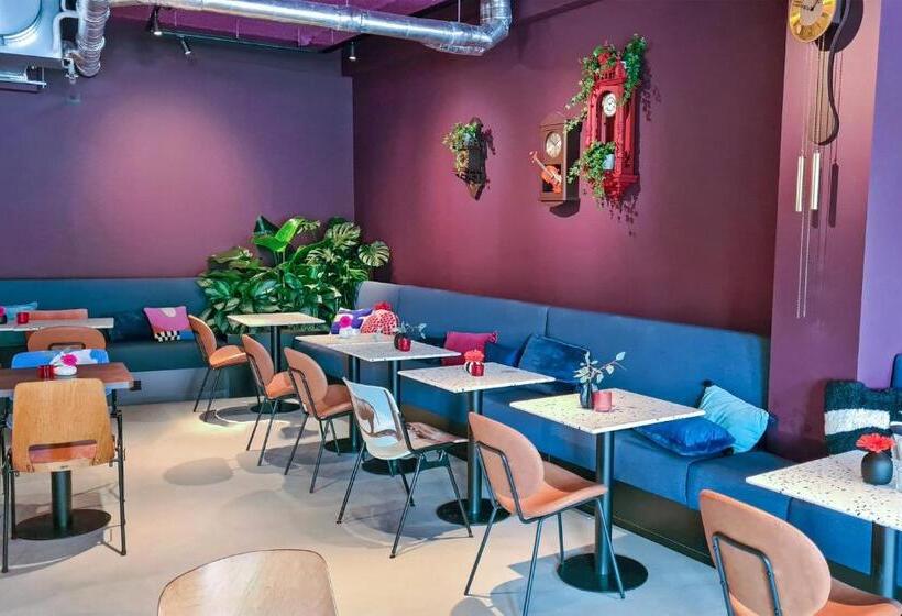 Stayokay Hostel Utrecht Centrum