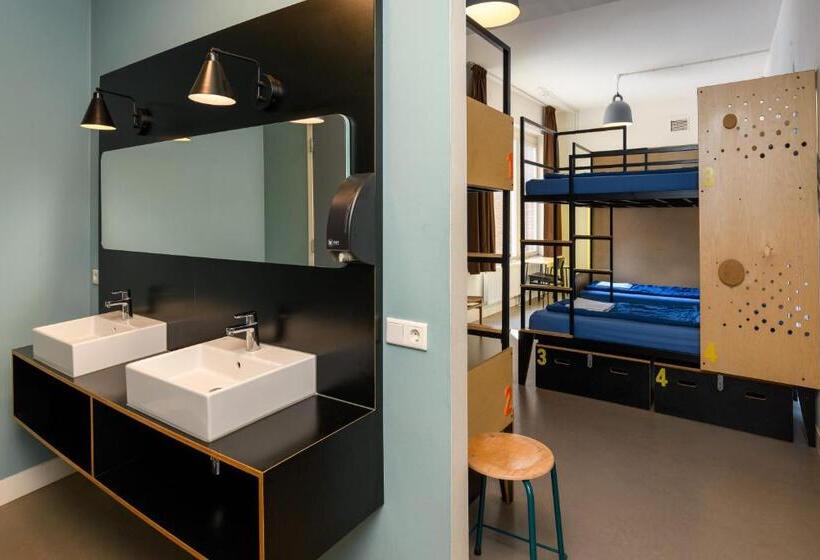 Stayokay Hostel Utrecht Centrum