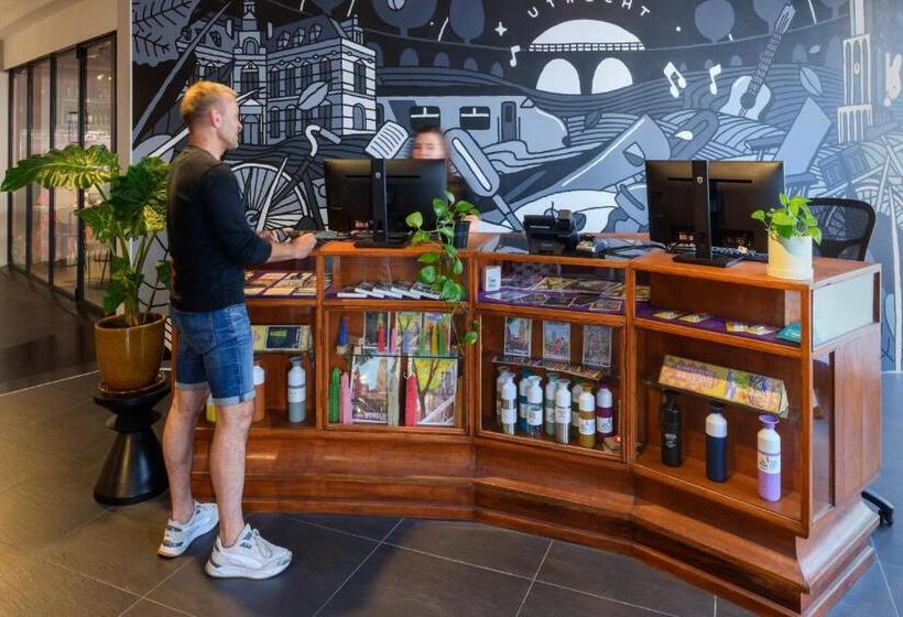 Stayokay Hostel Utrecht Centrum