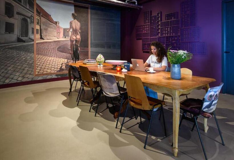 Stayokay Hostel Utrecht Centrum