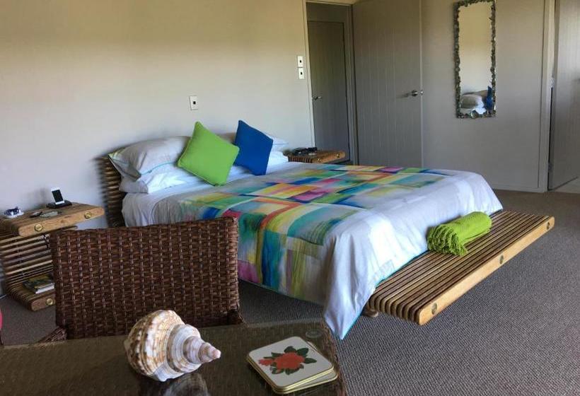 Whangamata Vistas B&b