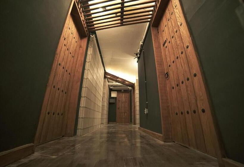 ユースホステル That House Hongdae