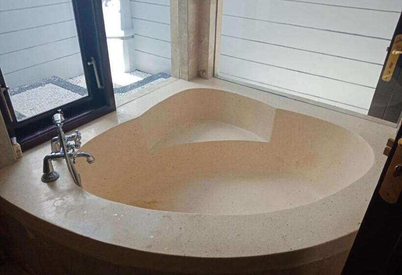 Apple Green Kori Villa