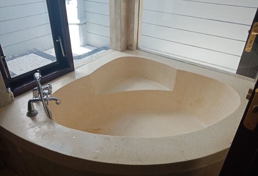 Apple Green Kori Villa