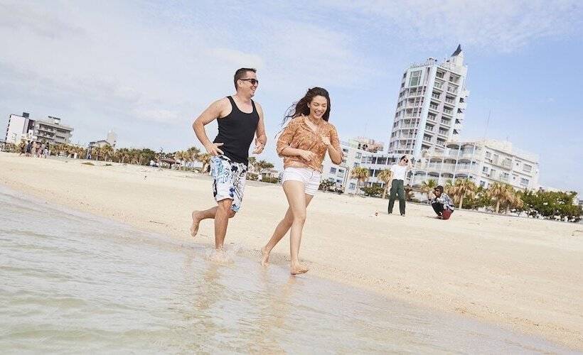 Beach Front Tower Mihama By Dsh