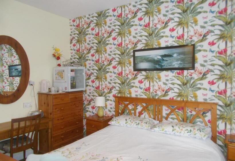 민박 Webb S Of Glomel