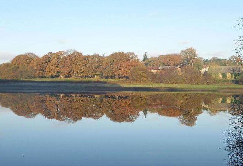 민박 Webb S Of Glomel