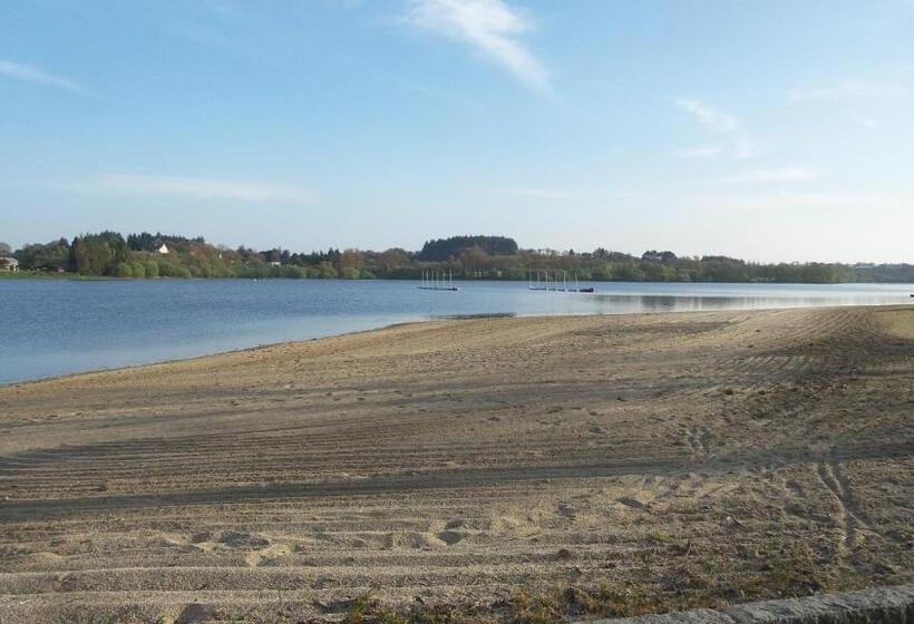 민박 Webb S Of Glomel