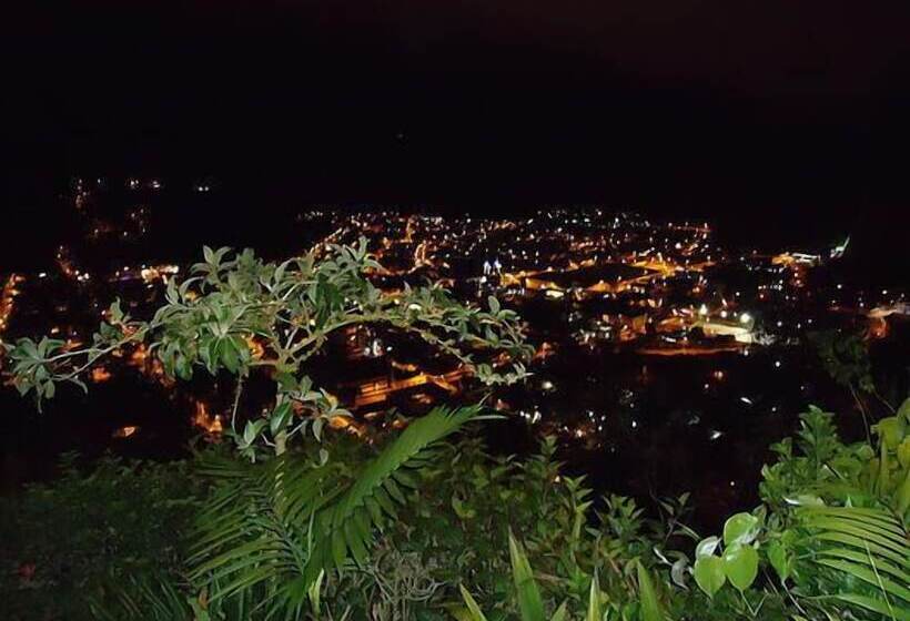 فندق فئة نجمة واحدة La Casa Amarilla