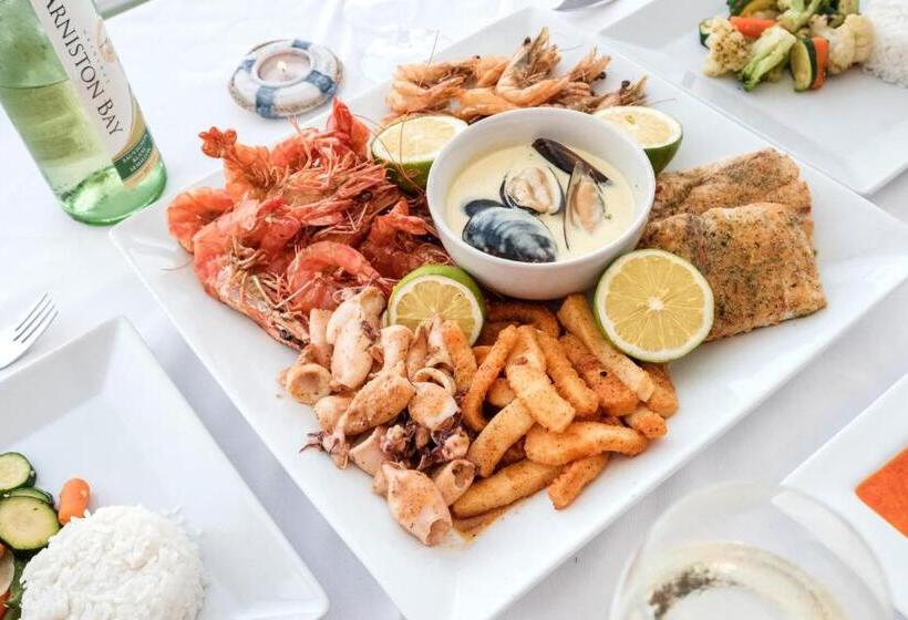 בית מלון כפרי Arniston Spa