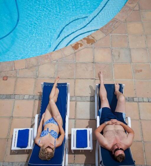 בית מלון כפרי Arniston Spa