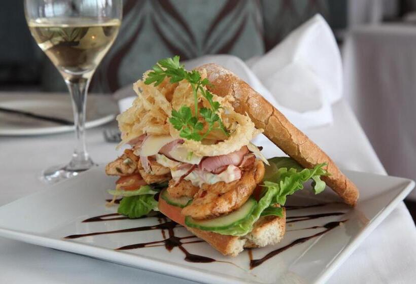 בית מלון כפרי Arniston Spa