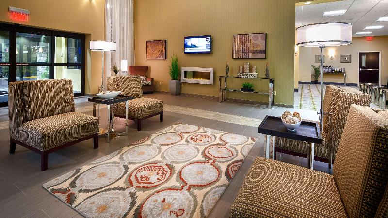 בית מלון כפרי Best Western Plus Thornburg Inn & Suites