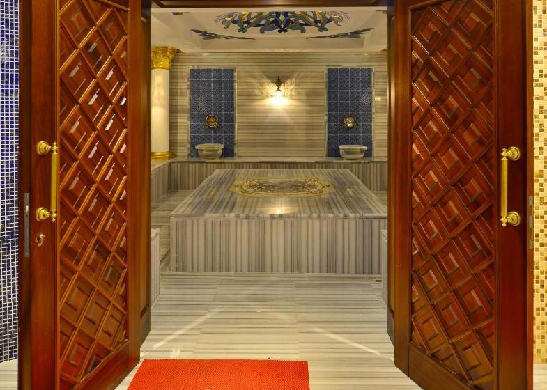 בית מלון כפרי Calista, Empire, Seven Stars Residence