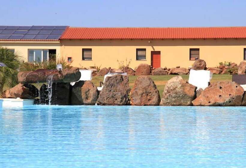 בית מלון כפרי Country Resort Capo Nieddu