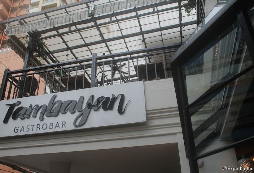 カプセルホテル Tambayan Capsule Hostel