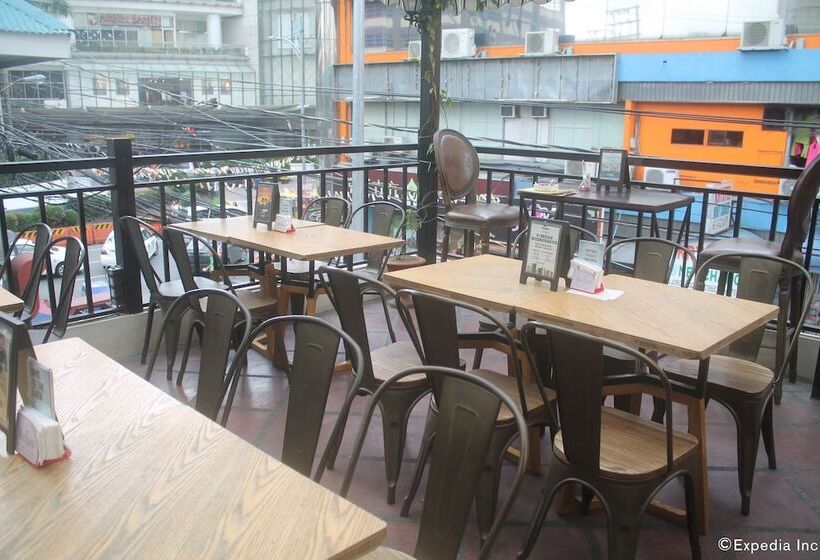 カプセルホテル Tambayan Capsule Hostel