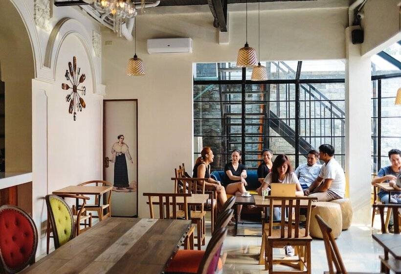 カプセルホテル Tambayan Capsule Hostel