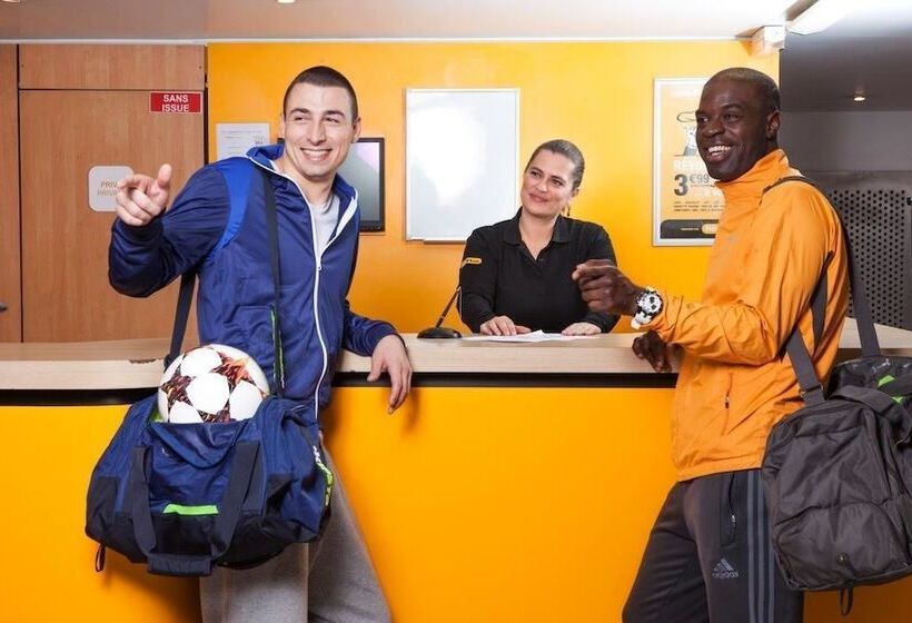 ホテル F1 Sens Nord