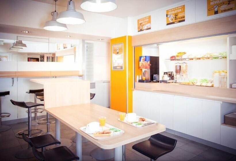 ホテル F1 Sens Nord