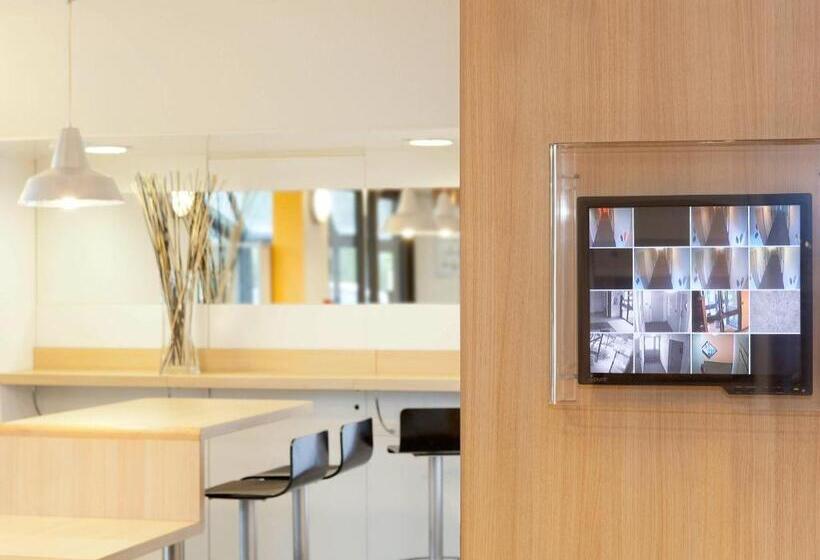 ホテル F1 Sens Nord