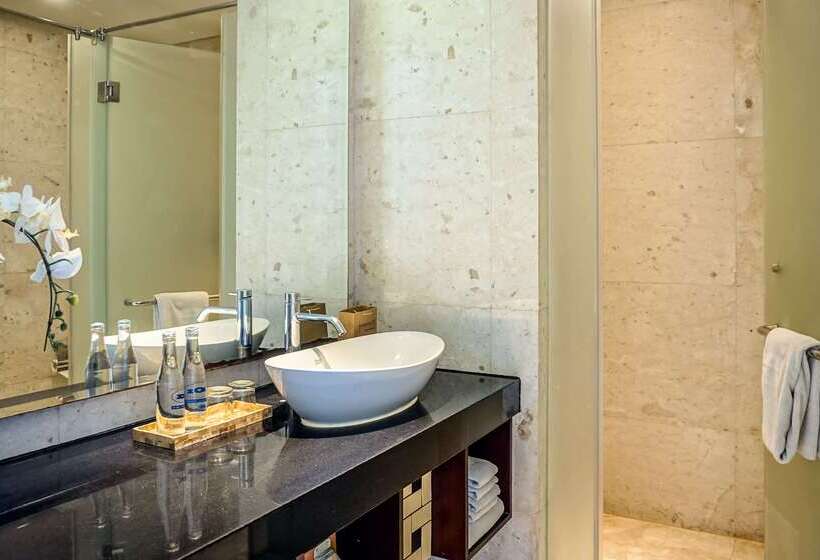 בית מלון כפרי Golden Tulip Jineng Resort Bali