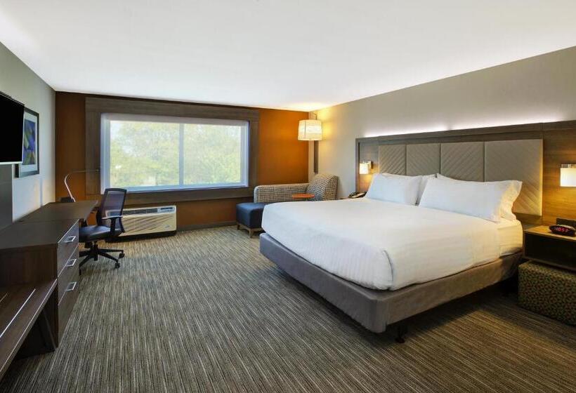 Отель Holiday Inn Express & Suites New Castle, An Ihg