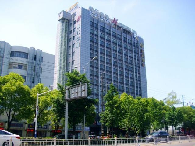 Отель Jinjiang Inn Nantong Gongnong Road