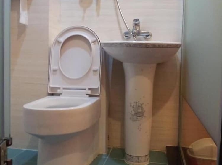 هتل Just Inn On Nathan Road