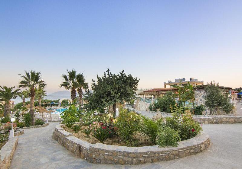 فندق Kouros Palace