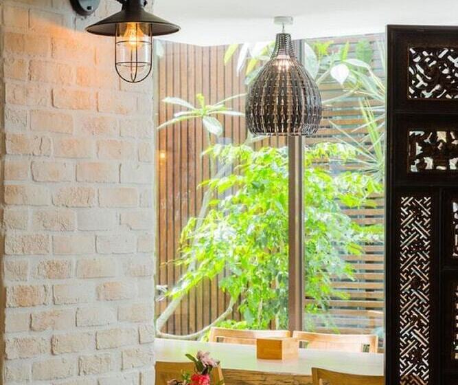 هتل Lan Kwai Fong Garden