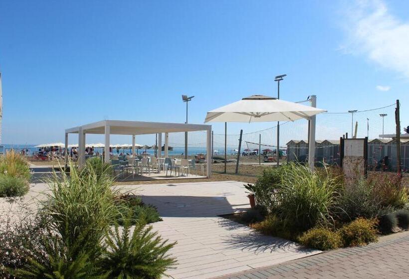 酒店 Liberty Beach Parking & Beach Included