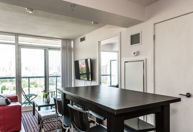 Отель Life Suites Soho Cn Tower And Lake View