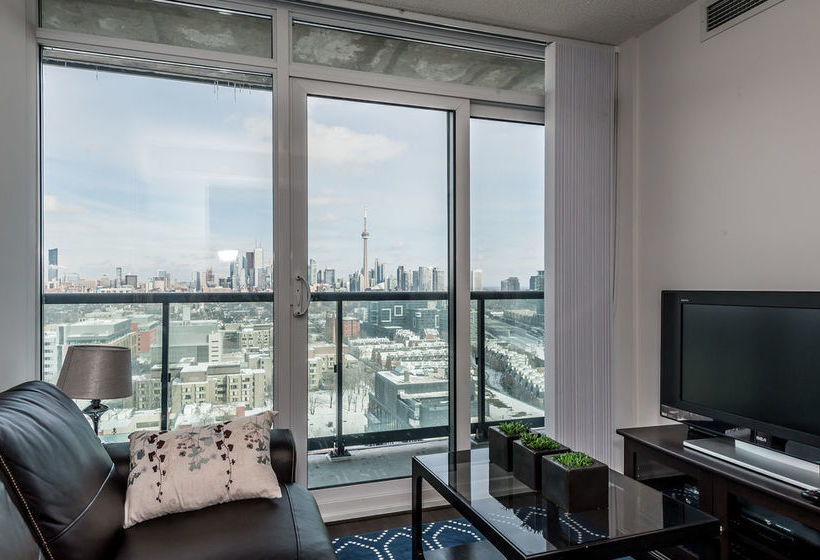 Отель Life Suites Soho Cn Tower And Lake View