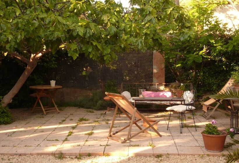 Отель Maison Bagatelle