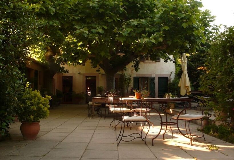 Отель Maison Bagatelle