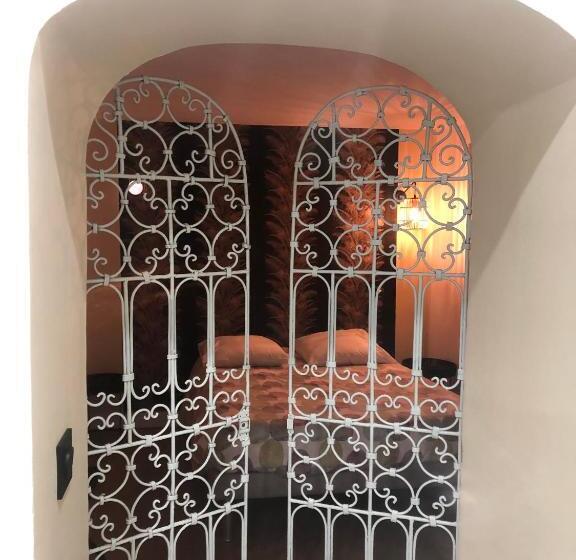 Отель Maison Bagatelle