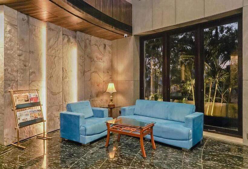 בית מלון כפרי Treebo Premium Niraali Executive