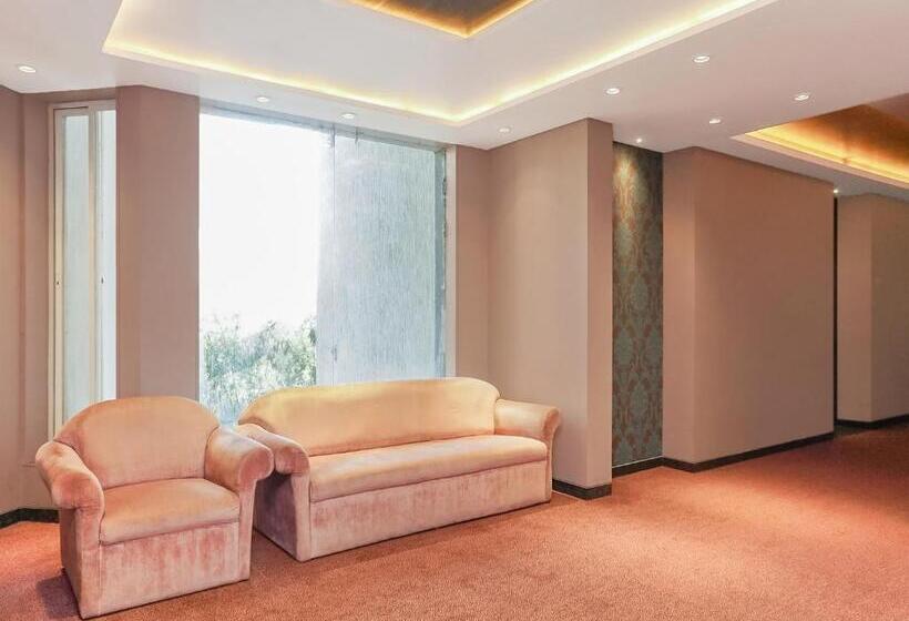 בית מלון כפרי Treebo Premium Niraali Executive