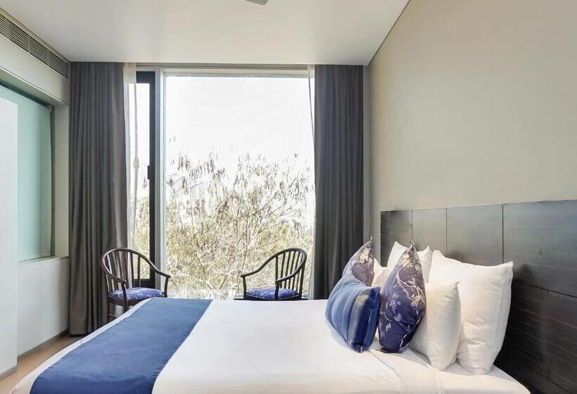 בית מלון כפרי Treebo Premium Niraali Executive