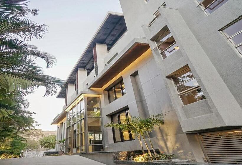 בית מלון כפרי Treebo Premium Niraali Executive