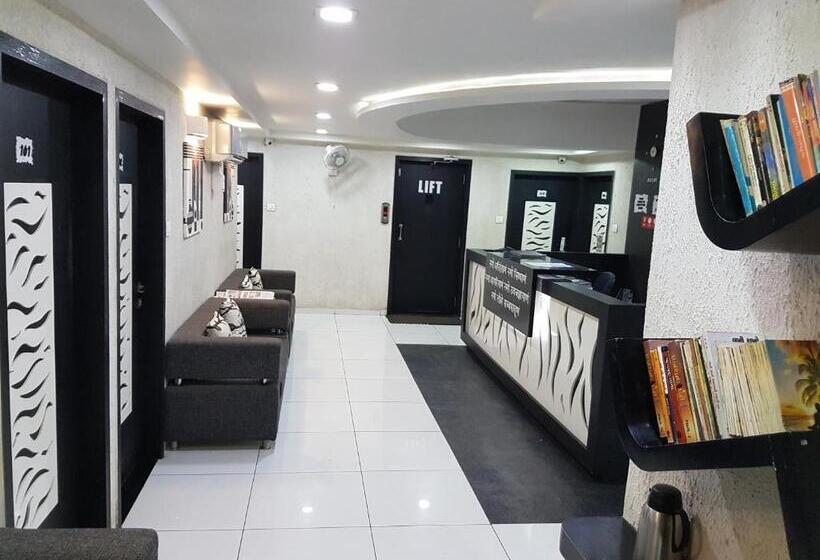 酒店 Paramount Inn