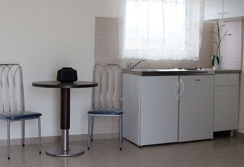 酒店 Porto Marathos